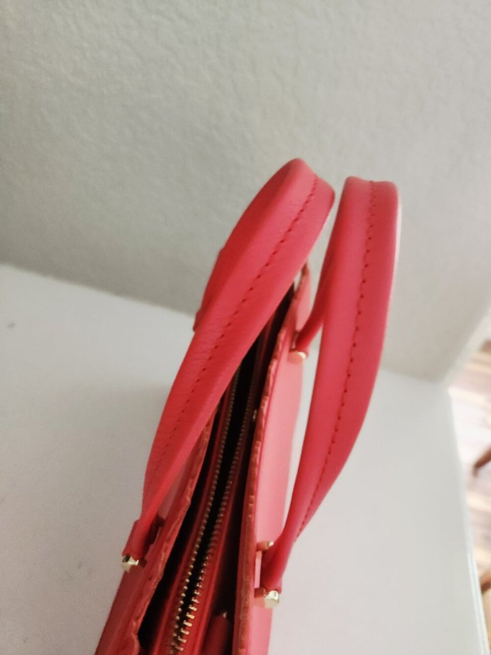 New Kate Spade NY Scallop Coral Leather Satchel Tote Purse - Picture 5 of 12